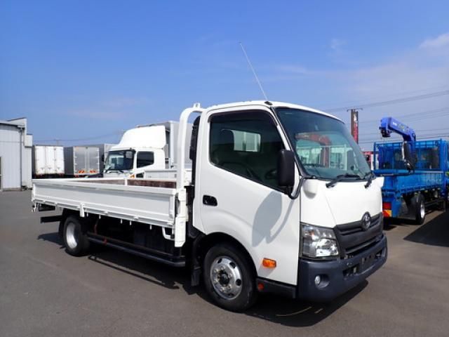 Toyota TOYOACE 2017-03 8733144-2