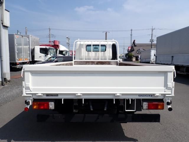 Toyota TOYOACE 2017-03 8733144-5