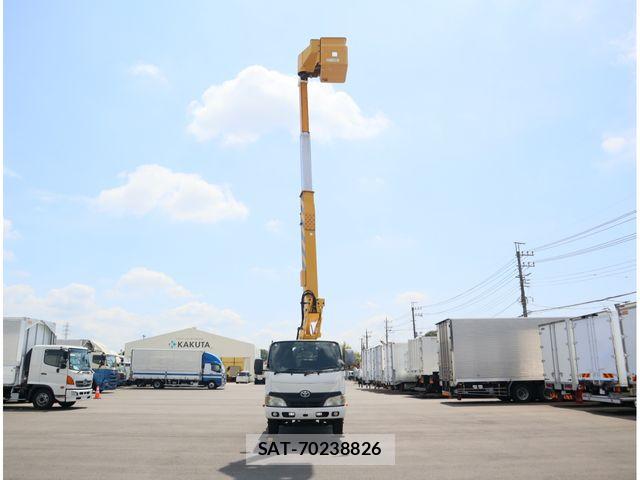 Toyota TOYOACE 2012-01 8746392-10
