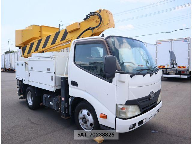 Toyota TOYOACE 2012-01 8746392-1