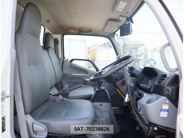 Toyota TOYOACE 2012-01 8746392-22