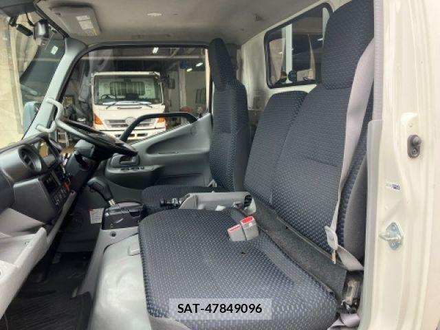 Toyota TOYOACE 2019-07 8744321-26