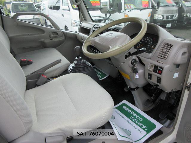 Toyota TOYOACE 2008-04 8782375-10