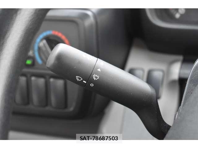 Toyota TOYOACE 2017-07 8832105-15
