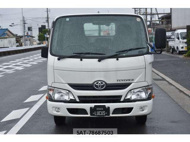 Toyota TOYOACE 2017-07 8832105-19