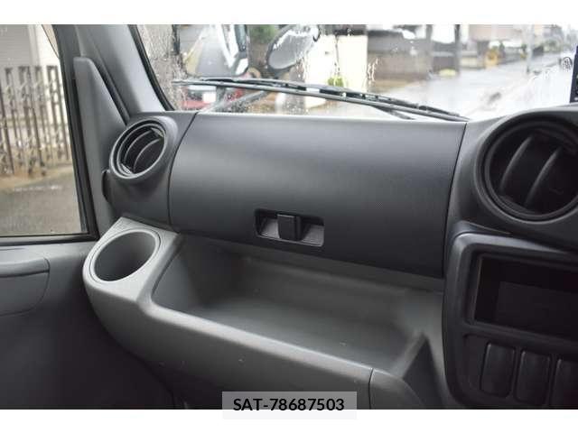 Toyota TOYOACE 2017-07 8832105-23