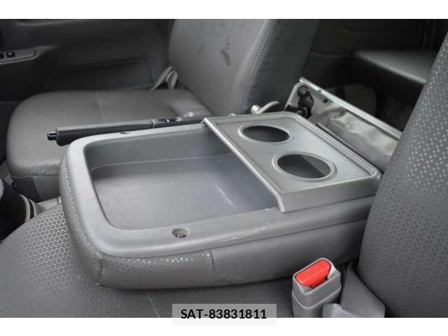 Toyota TOYOACE 2018-03 8832104-13