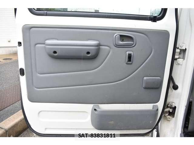Toyota TOYOACE 2018-03 8832104-14