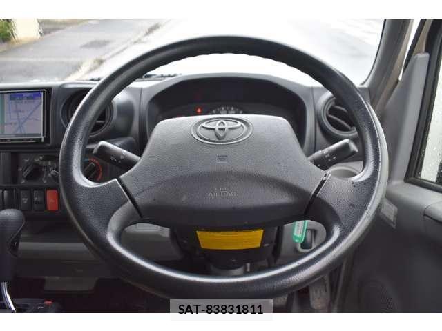 Toyota TOYOACE 2018-03 8832104-1