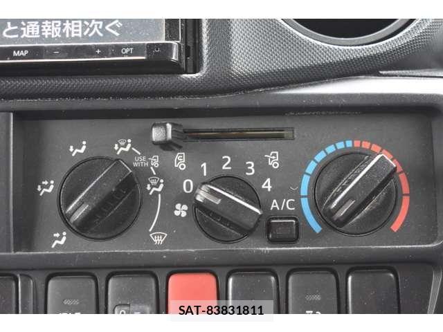 Toyota TOYOACE 2018-03 8832104-21