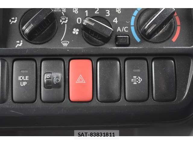 Toyota TOYOACE 2018-03 8832104-23