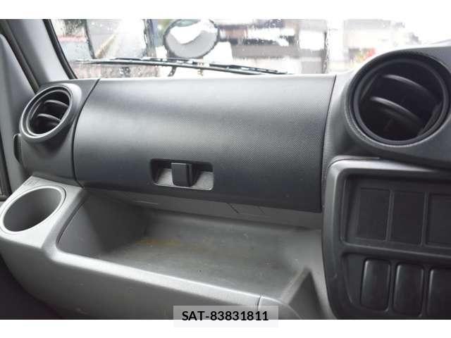 Toyota TOYOACE 2018-03 8832104-25