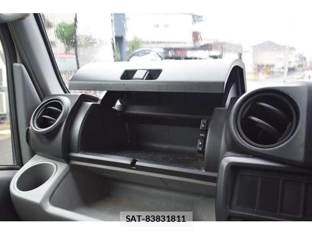 Toyota TOYOACE 2018-03 8832104-26