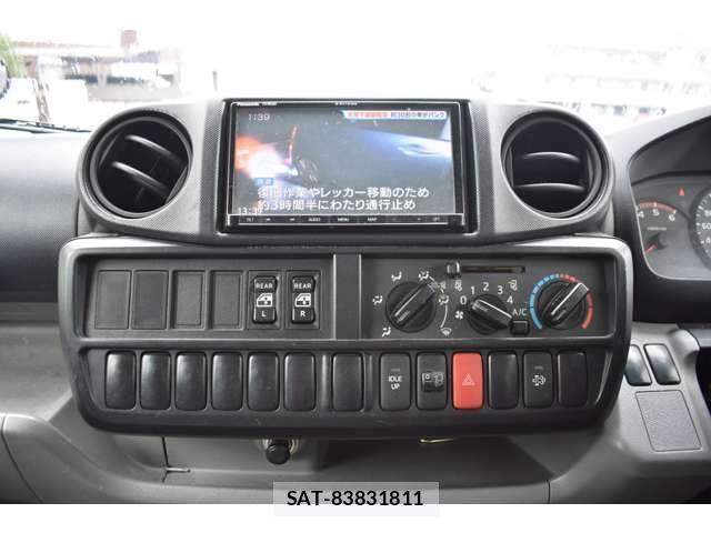 Toyota TOYOACE 2018-03 8832104-4