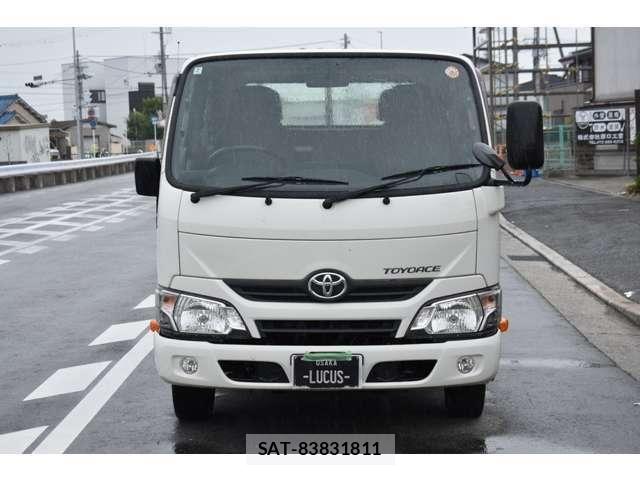 Toyota TOYOACE 2018-03 8832104-5