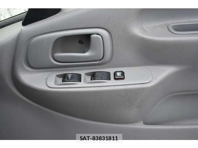 Toyota TOYOACE 2018-03 8832104-8