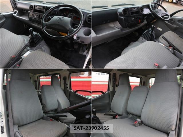 Toyota TOYOACE 2016-04 8850894-27