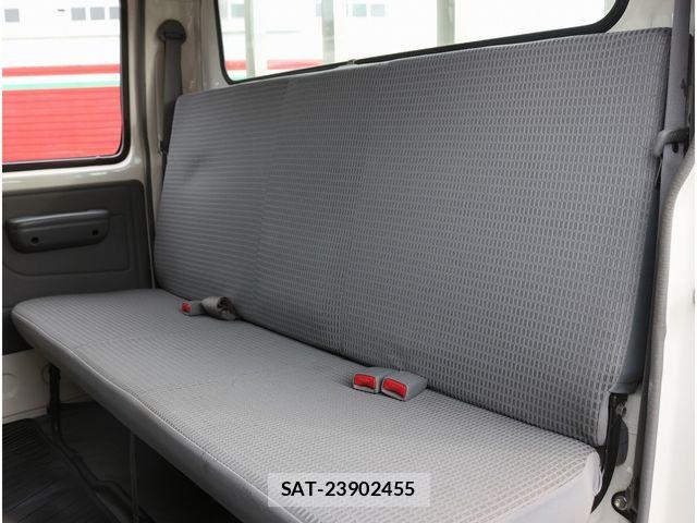 Toyota TOYOACE 2016-04 8850894-29