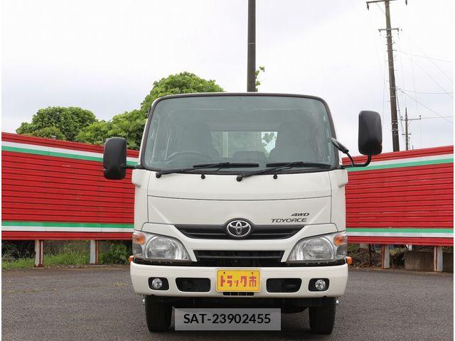 Toyota TOYOACE 2016-04 8850894-5