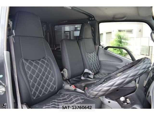 Toyota TOYOACE 2016-08 8872283-12