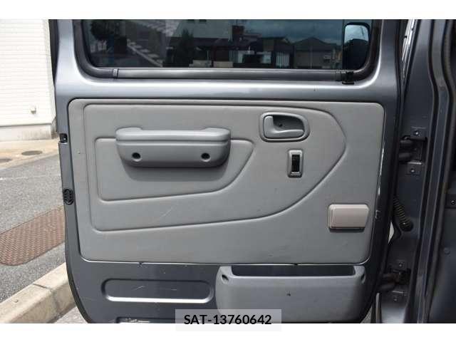 Toyota TOYOACE 2016-08 8872283-15