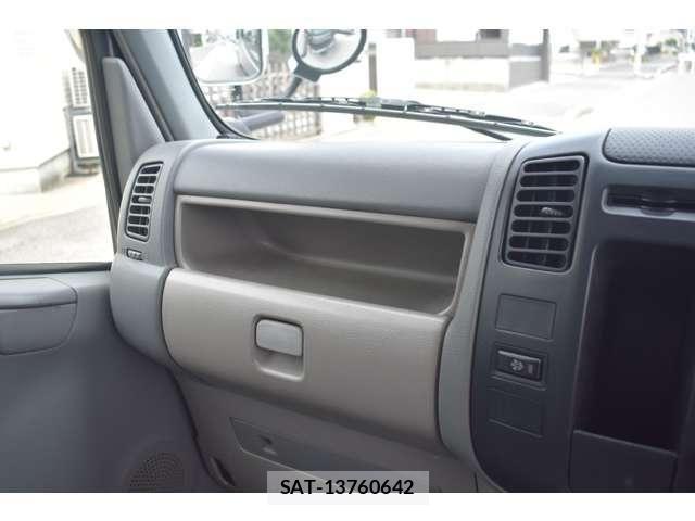 Toyota TOYOACE 2016-08 8872283-25