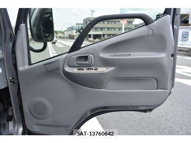 Toyota TOYOACE 2016-08 8872283-8