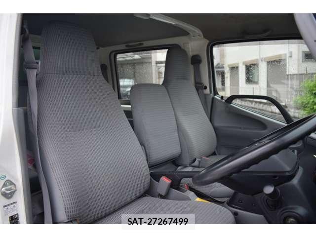 Toyota TOYOACE 2018-11 8882639-12