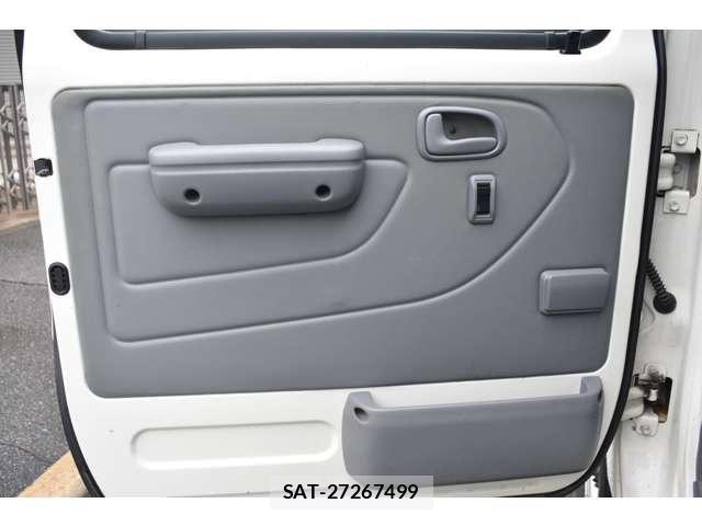 Toyota TOYOACE 2018-11 8882639-15