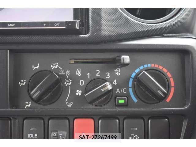 Toyota TOYOACE 2018-11 8882639-21