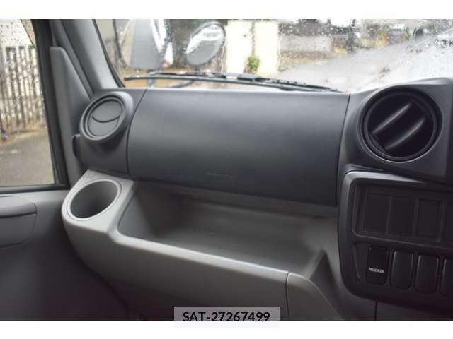 Toyota TOYOACE 2018-11 8882639-25
