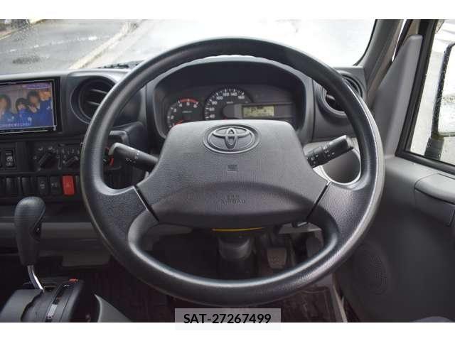 Toyota TOYOACE 2018-11 8882639-5