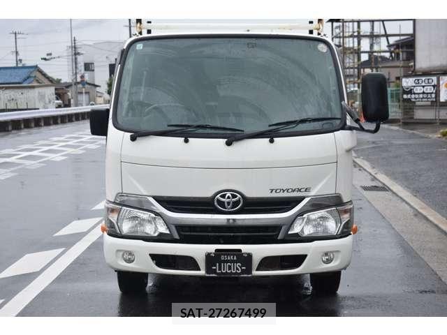 Toyota TOYOACE 2018-11 8882639-6