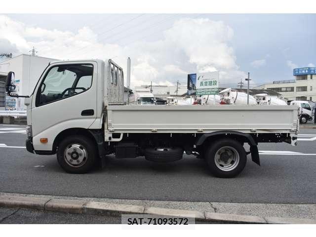 Toyota TOYOACE 2019-08 8882640-18