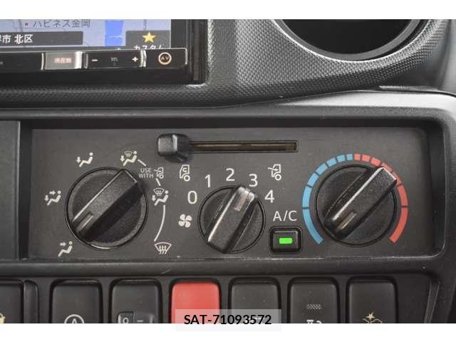 Toyota TOYOACE 2019-08 8882640-20