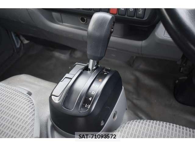 Toyota TOYOACE 2019-08 8882640-4