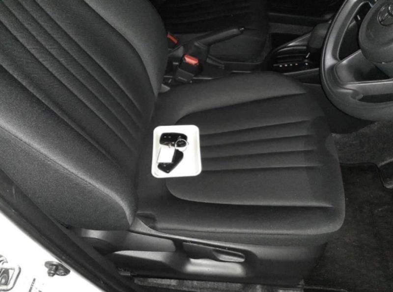 Toyota YARIS 2024-04 922430-7