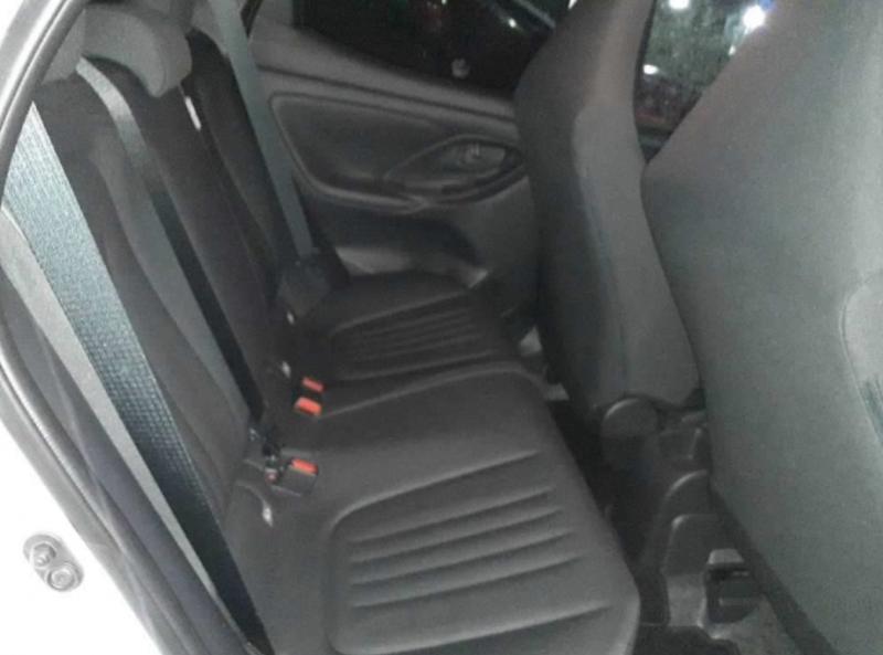 Toyota YARIS 2024-04 922430-9