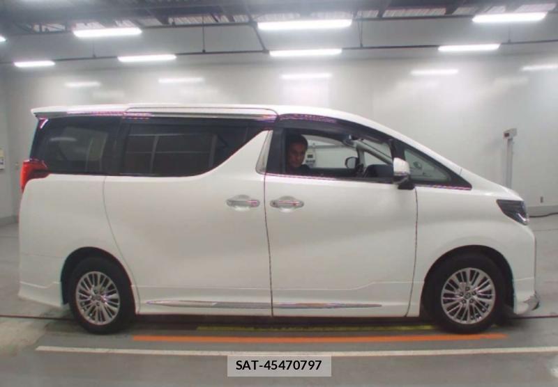 Toyota ALPHARD HYBRID 2023-01 980144-1