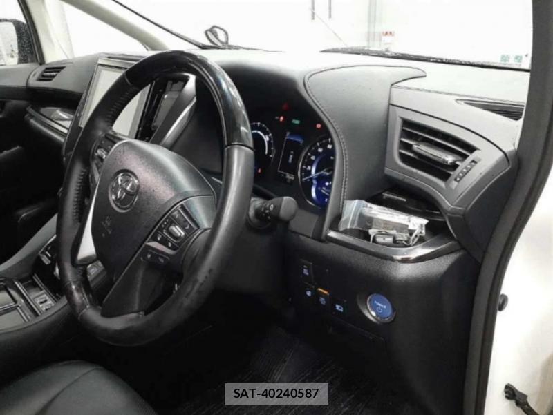 Toyota ALPHARD HYBRID 2023-01 980027-6