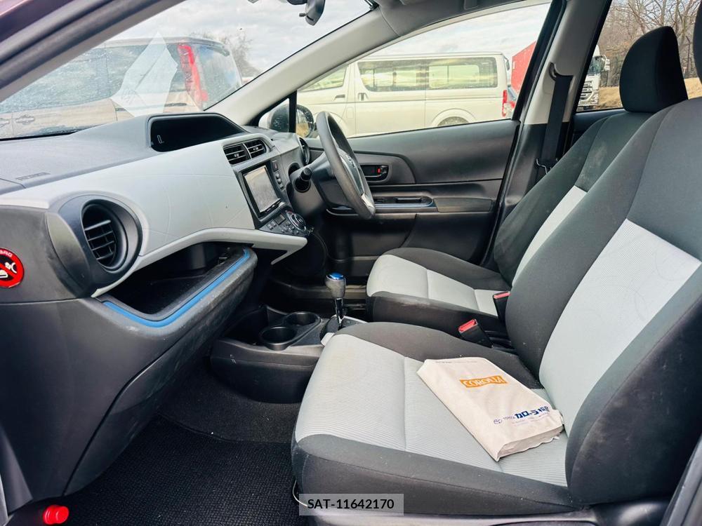 Toyota AQUA 2014-02 523880-10