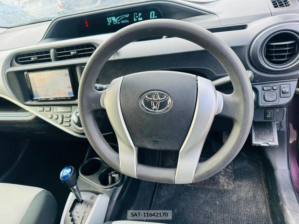 Toyota AQUA 2014-02 523880-14