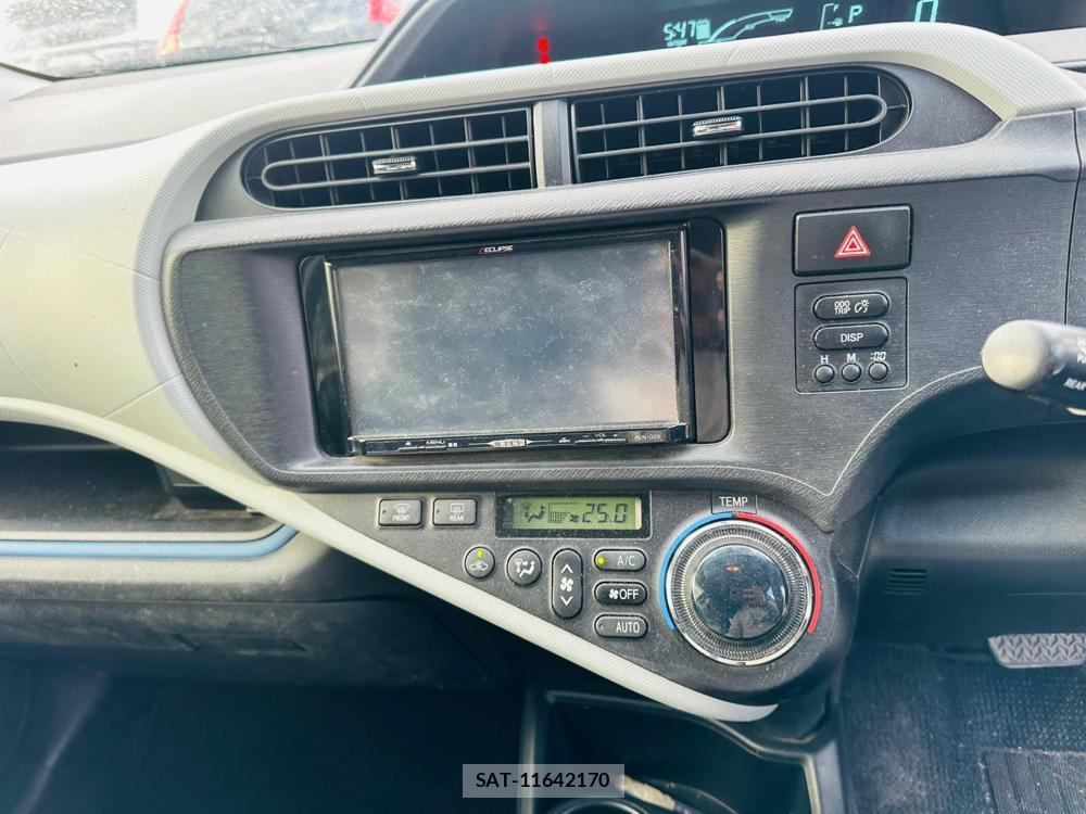Toyota AQUA 2014-02 523880-19