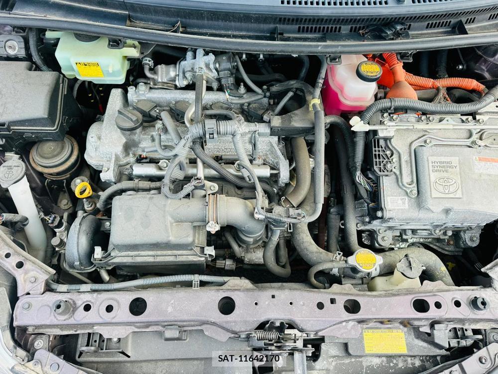 Toyota AQUA 2014-02 523880-37