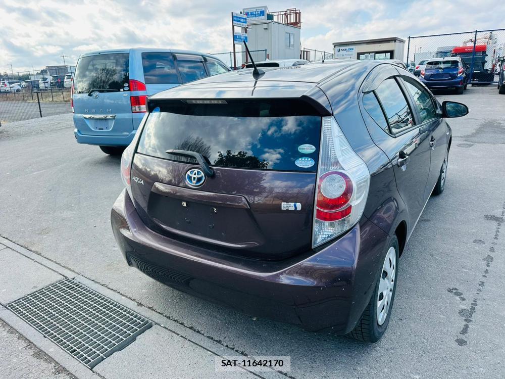 Toyota AQUA 2014-02 523880-4