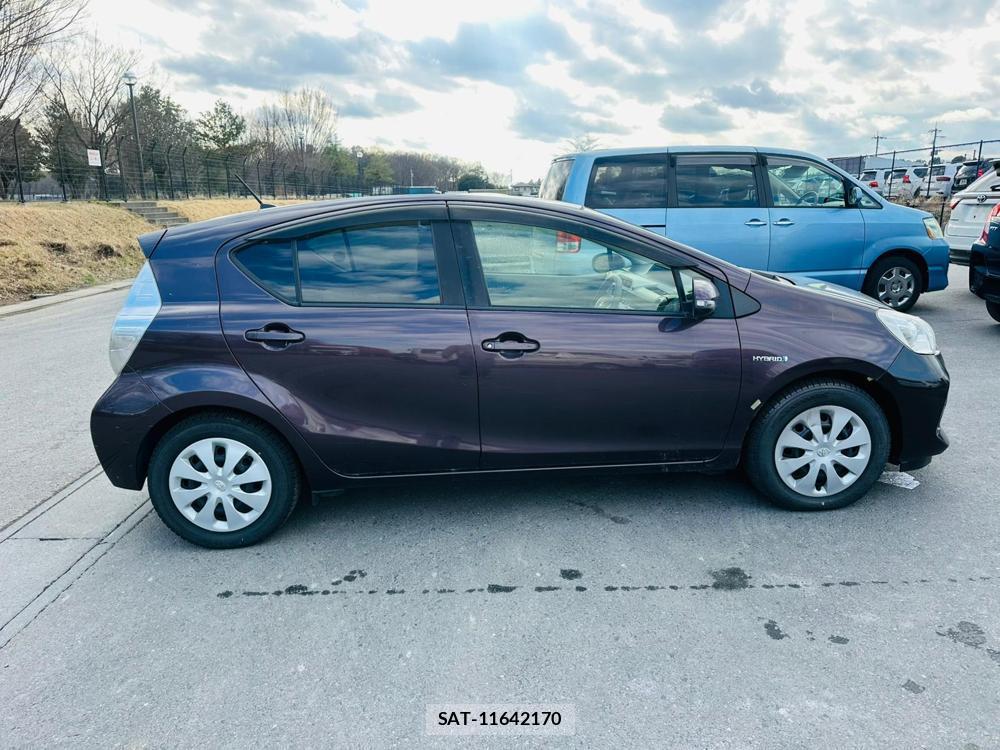 Toyota AQUA 2014-02 523880-5