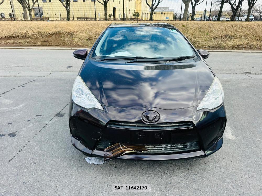 Toyota AQUA 2014-02 523880-7
