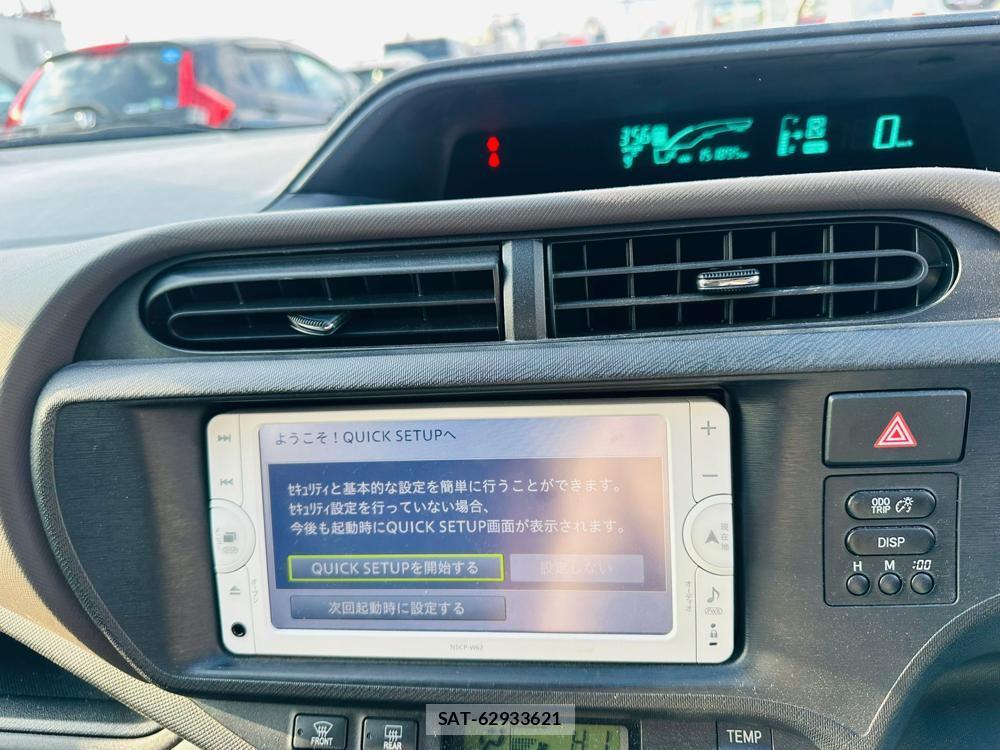 Toyota AQUA 2013 4648671-18