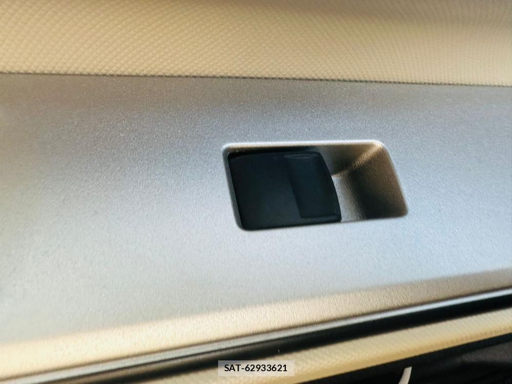 Toyota AQUA 2013 4648671-24