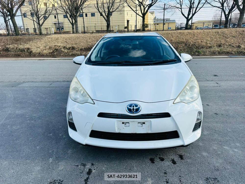 Toyota AQUA 2013 4648671-7